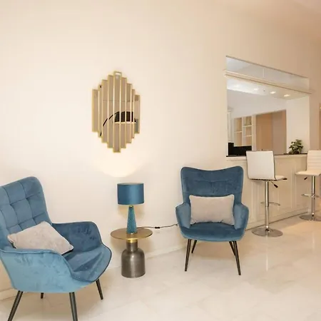 The White Marble Luxury Appartement