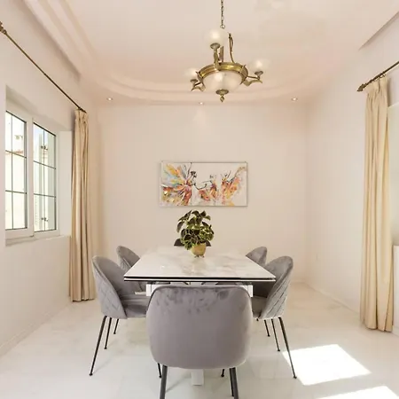 The White Marble Luxury Daire Hanya