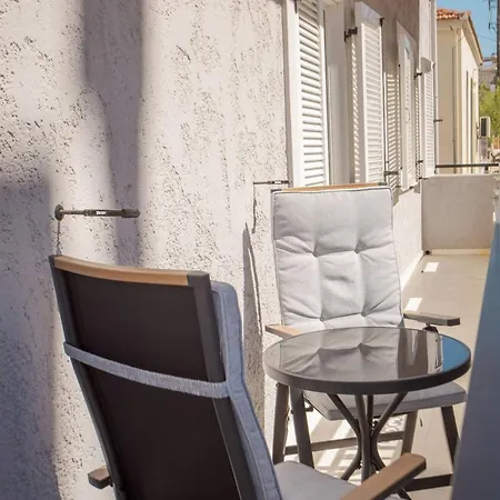 The White Marble Luxury Appartement La Canée