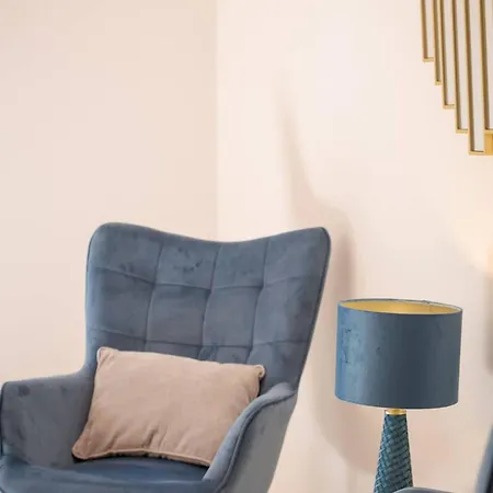 The White Marble Luxury Appartement *