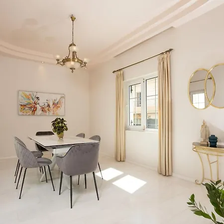 The White Marble Luxury Daire