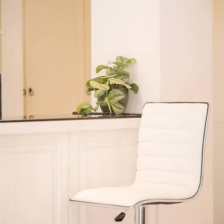 The White Marble Luxury Apartman Hriszí Aktí Haniá