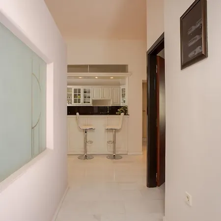 The White Marble Luxury Apartman Hriszí Aktí Haniá