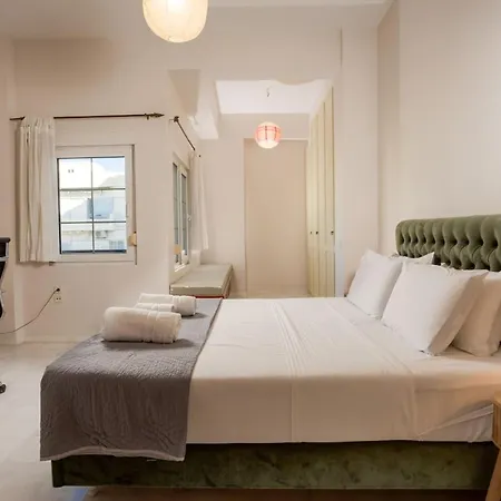 The White Marble Luxury Apartman Hriszí Aktí Haniá